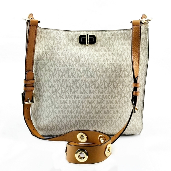 Michael Kors Handbags - MICHAEL KORS East West Bag w/grommets